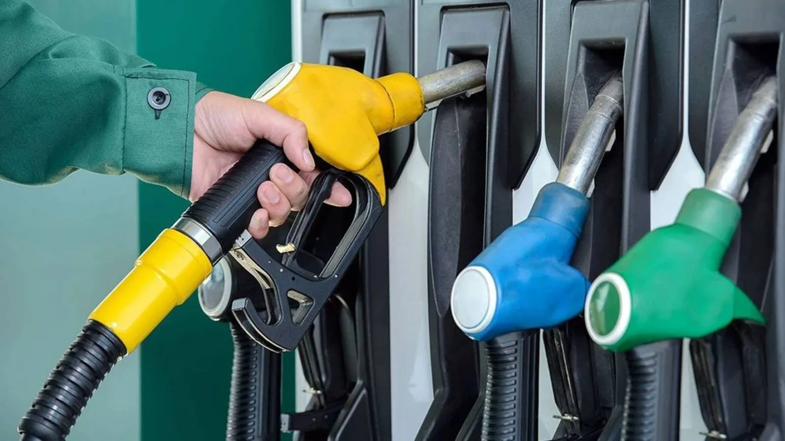 Benzine zam geliyor: Litresi 80 TL’yi aşacak!