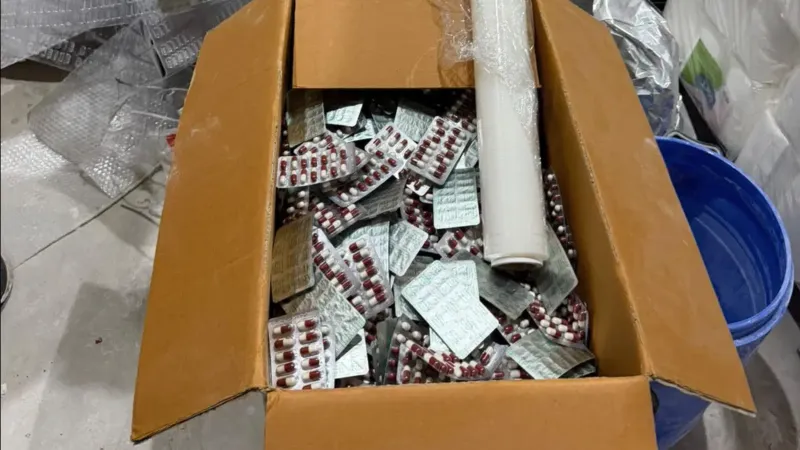 Ambalaj üretim tesisi, uyuşturucu imalathanesi çıktı!